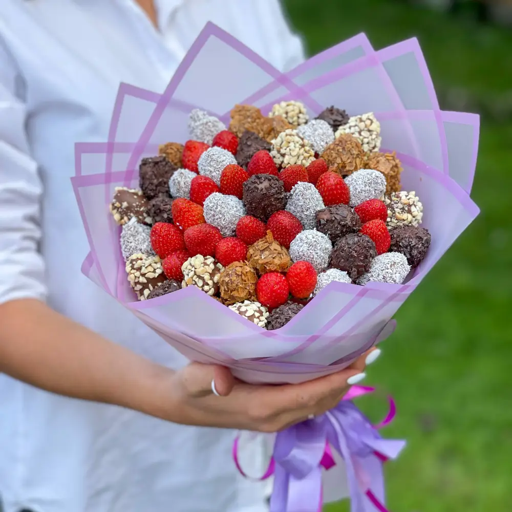 Съедобные букеты - это не только оригинальный, но и вкусный подарок